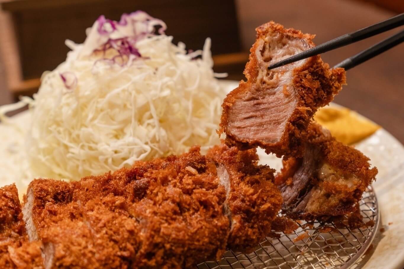 Tonkatsu Aoki ทงคัตสึ อาโอกิ อาหารญี่ปุ่น หมูทอด