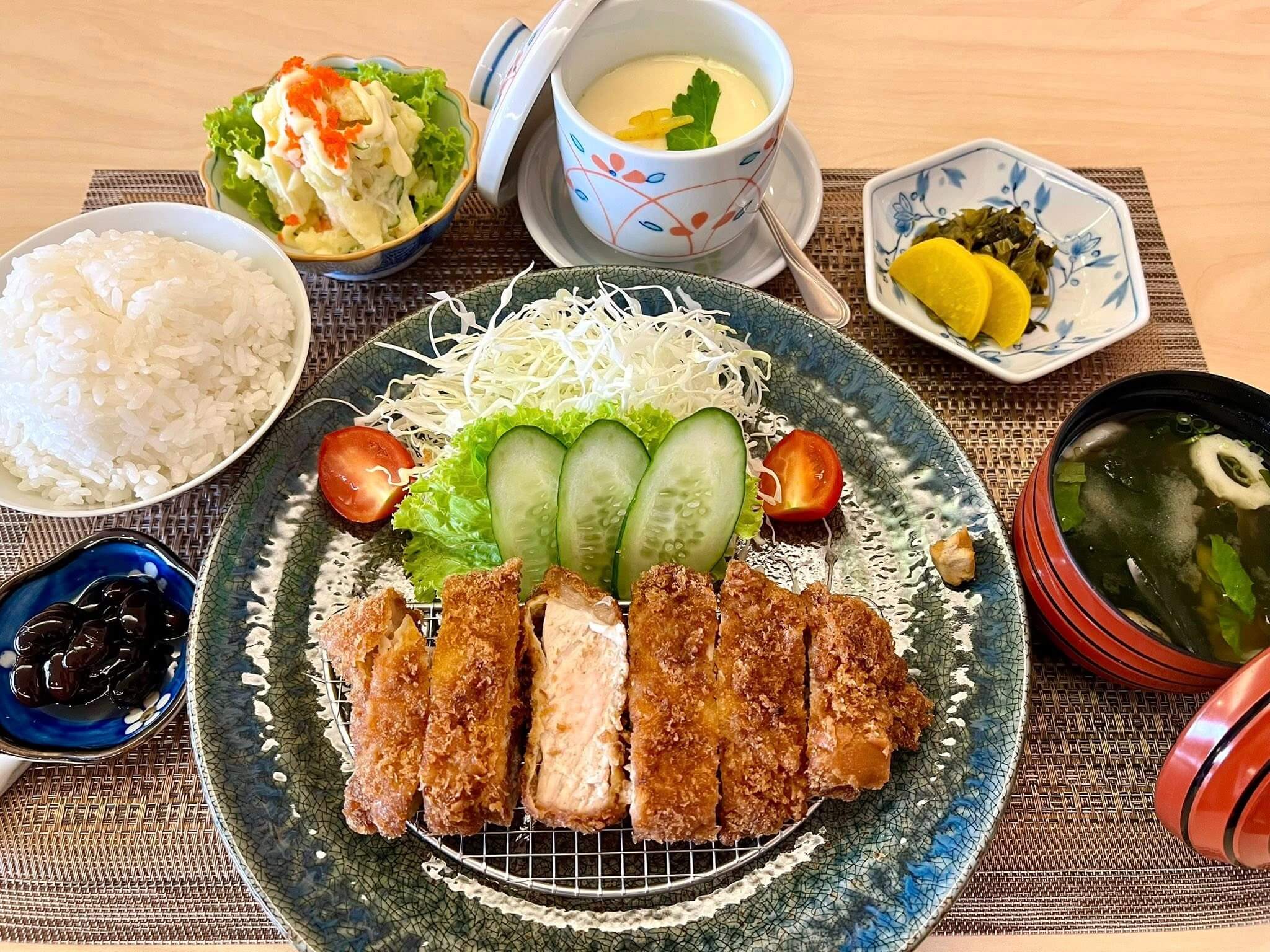 อุนางิ ซันญ่า Unagi Sanya