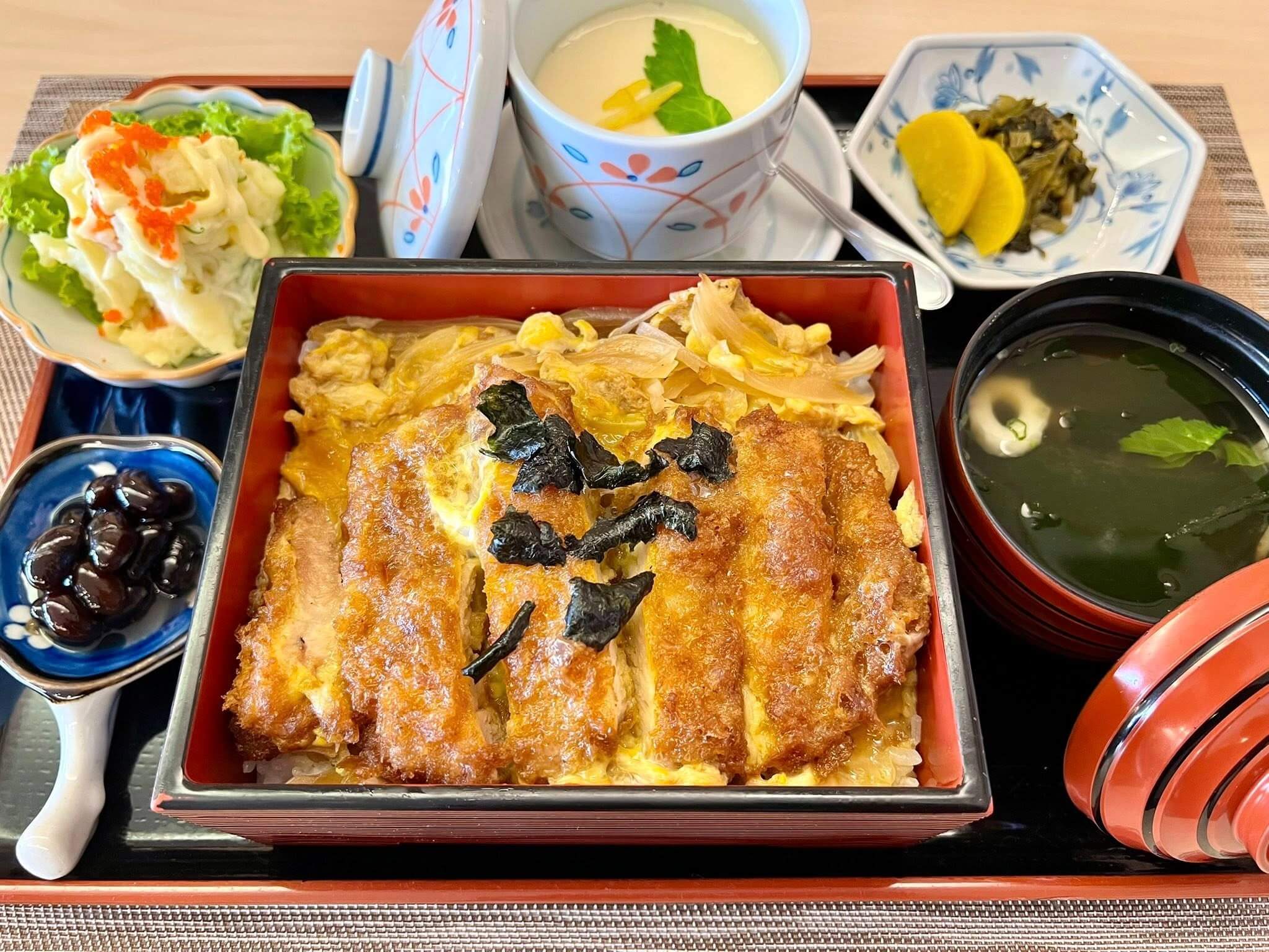 อุนางิ ซันญ่า Unagi Sanya