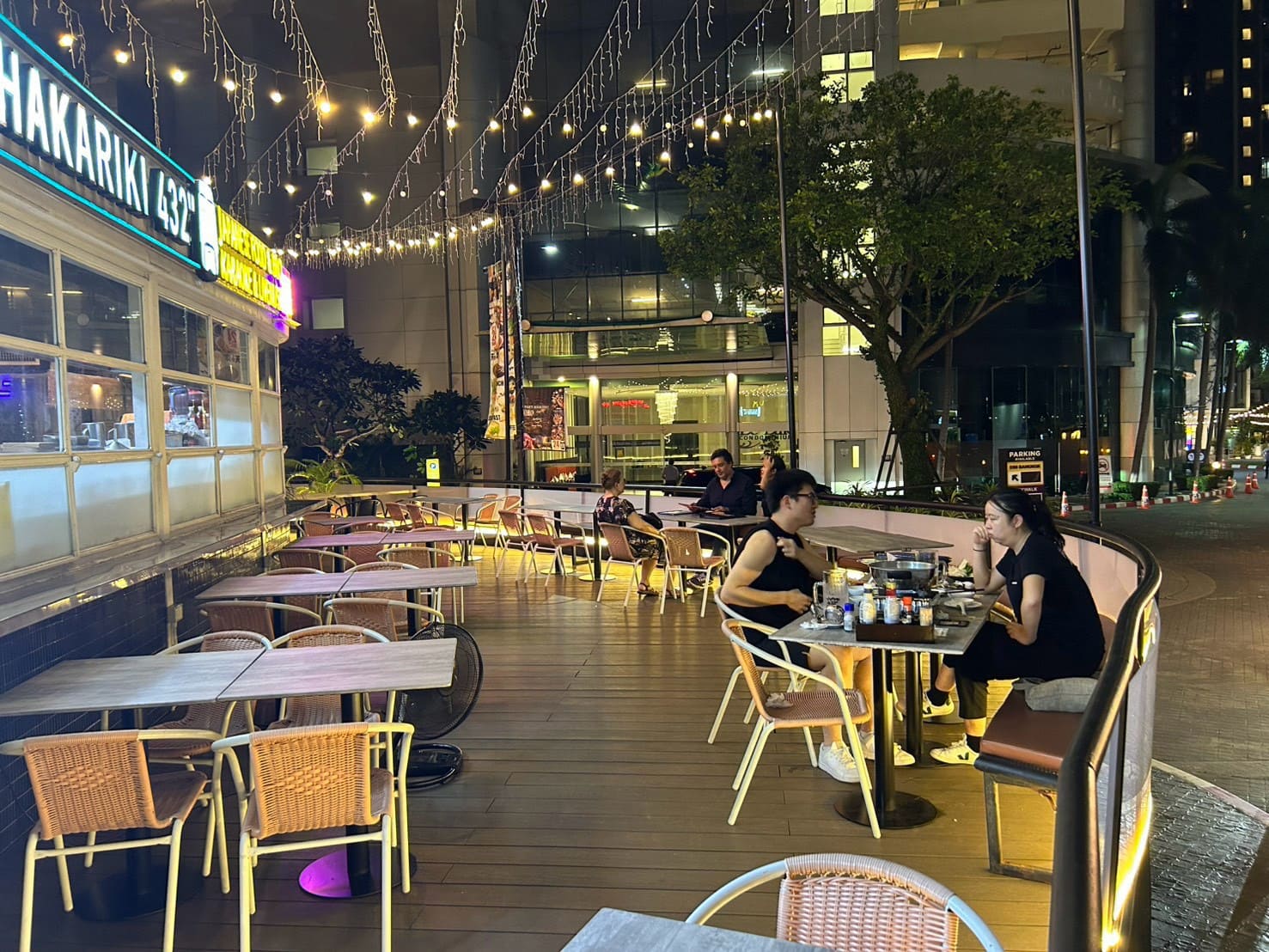 เสน่ห์ของร้าน SHAKARIKI432 PHRAKHANONG - SHAKARIKI432 PHRAKHANONG