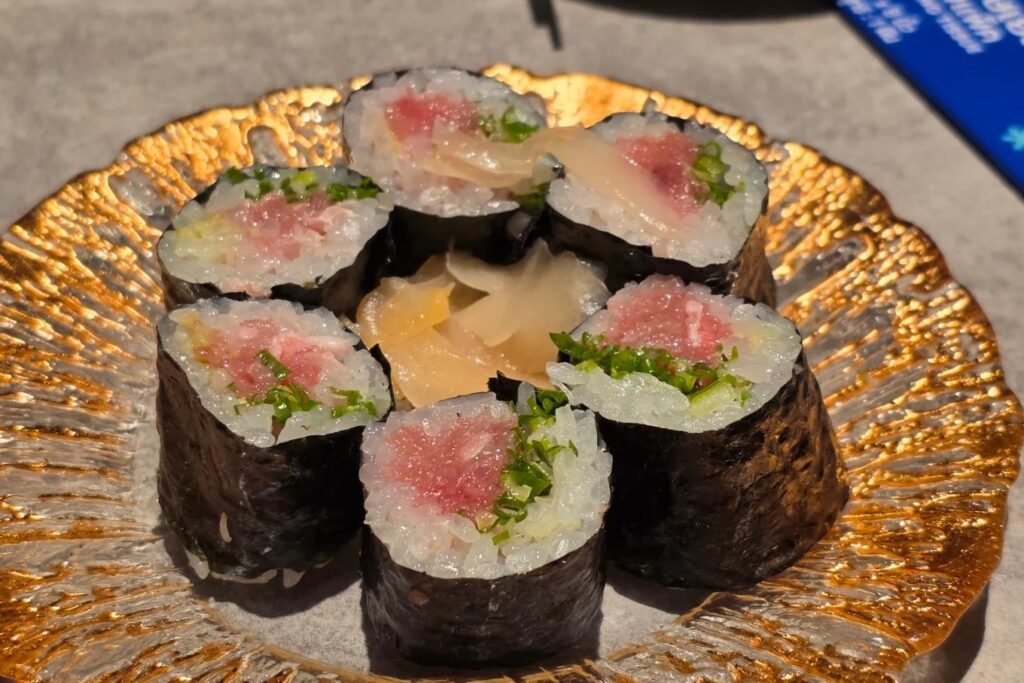1. Robata Kitaro Sushi KAGUYA Siam Paragon - รวม 10 ร้านซูชิ (Sushi) แถวสยาม ตั้งแต่ราคาเข้าถึงได้จนถึงระดับพรีเมียม