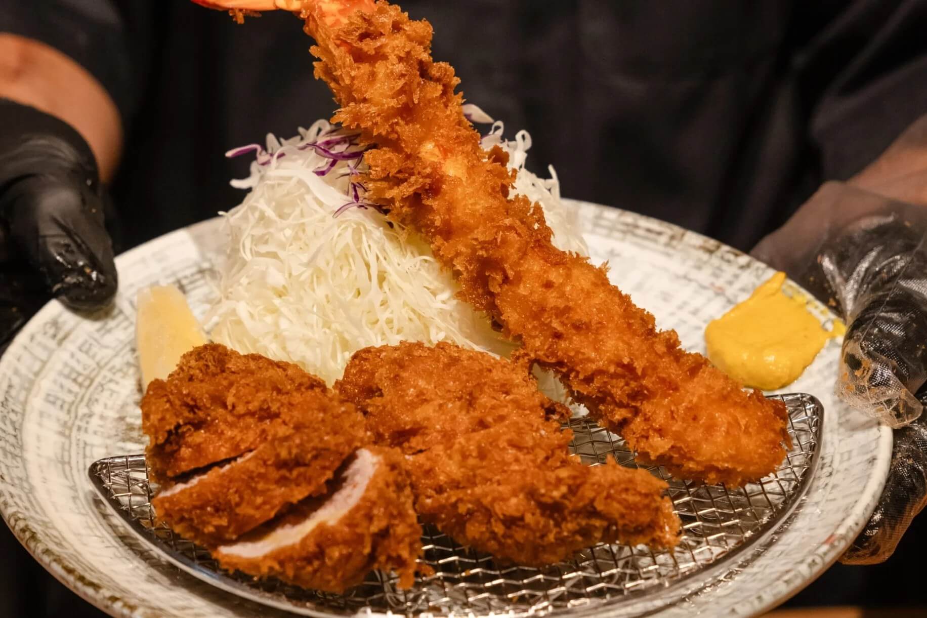 Tonkatsu Aoki ทงคัตสึ อาโอกิ อาหารญี่ปุ่น หมูทอด