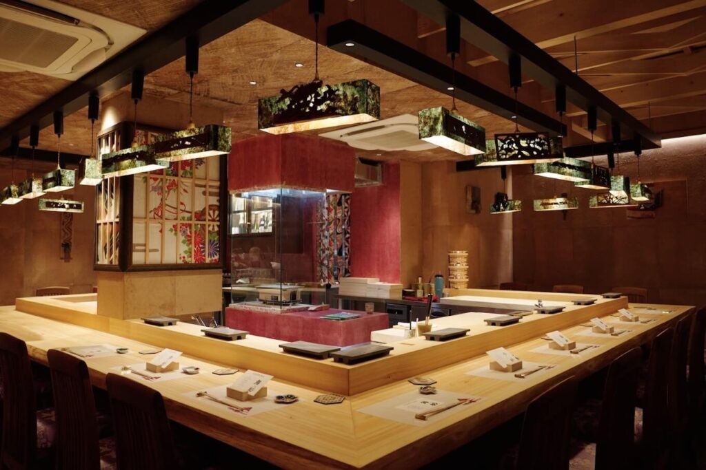 1. Sushi Iwai - 35 ร้านอาหารญี่ปุ่นย่านพร้อมพงษ์ (Phromphong) รวมร้านอร่อยสไตล์ญี่ปุ่น