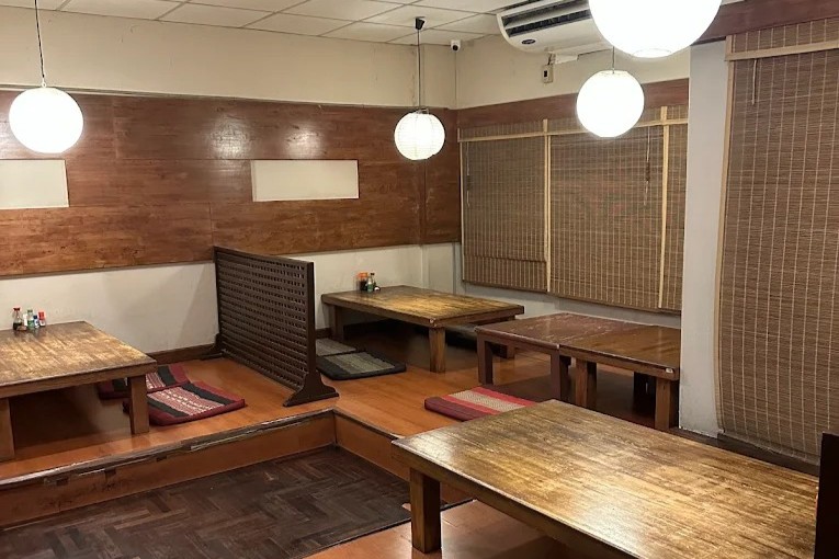 Hiroshima Pizza Okonomiyaki ฮิโรชิม่า โอโคโนมิยากิ อาหารญี่ปุ่น พร้อมพงษ์ สุขุมวิท