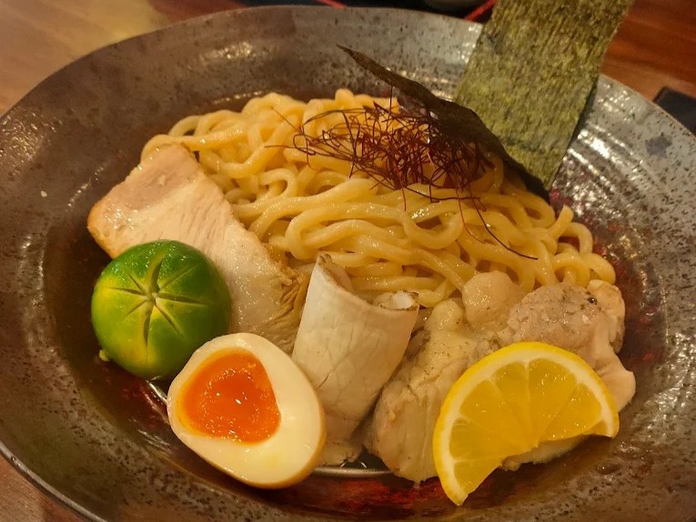 SHAKARIKI432 The Circle Ratchapruek