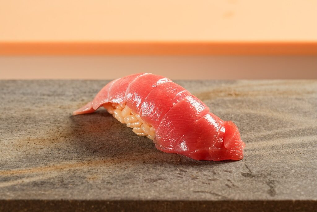 5. Sushi Iwai - 27 ร้านโอมากาเสะซูชิ (Omakase Sushi) ความอร่อยระดับพรีเมียมที่สายกินต้องตามรอย