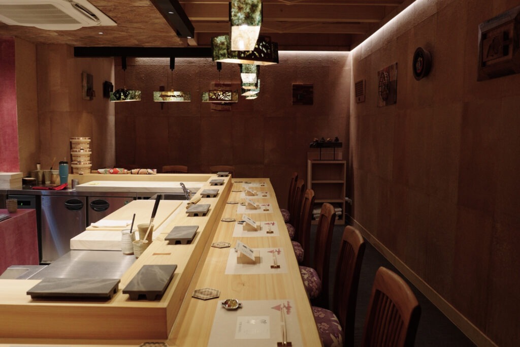 2. Sushi Iwai - 20 ร้านซูชิ (Sushi) ย่านพร้อมพงษ์ อร่อยพรีเมียม เดินทางง่าย