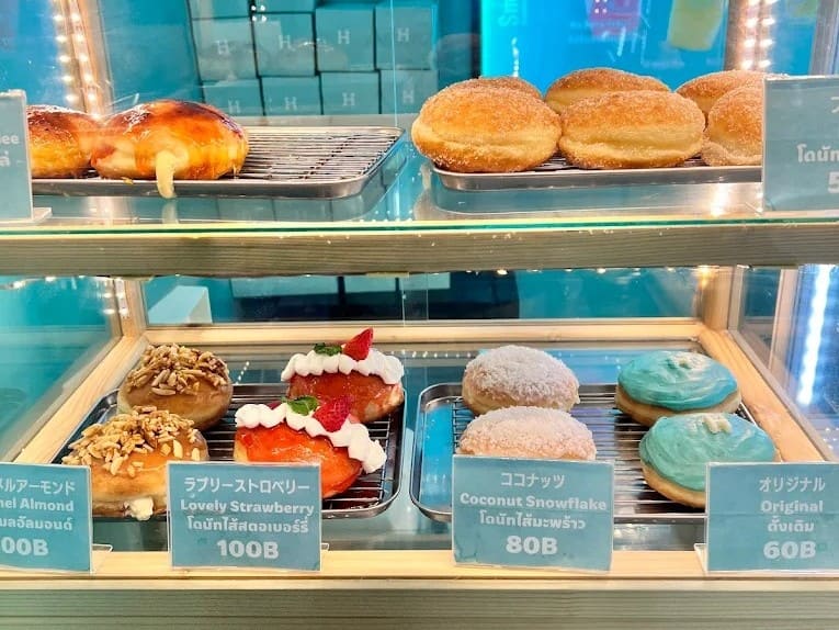 H CAFE & TEA Thonglor ทองหล่อ คาเฟ่ ขนมญี่ปุ่น ของหวาน