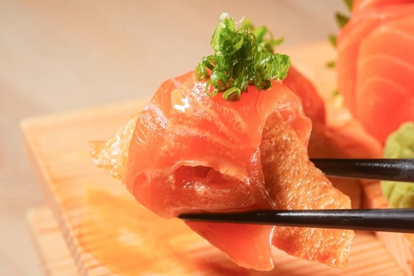 1. Ezoya Hokkaido Sushi Izakaya - 20 ร้านซูชิ (Sushi) ย่านพร้อมพงษ์ อร่อยพรีเมียม เดินทางง่าย