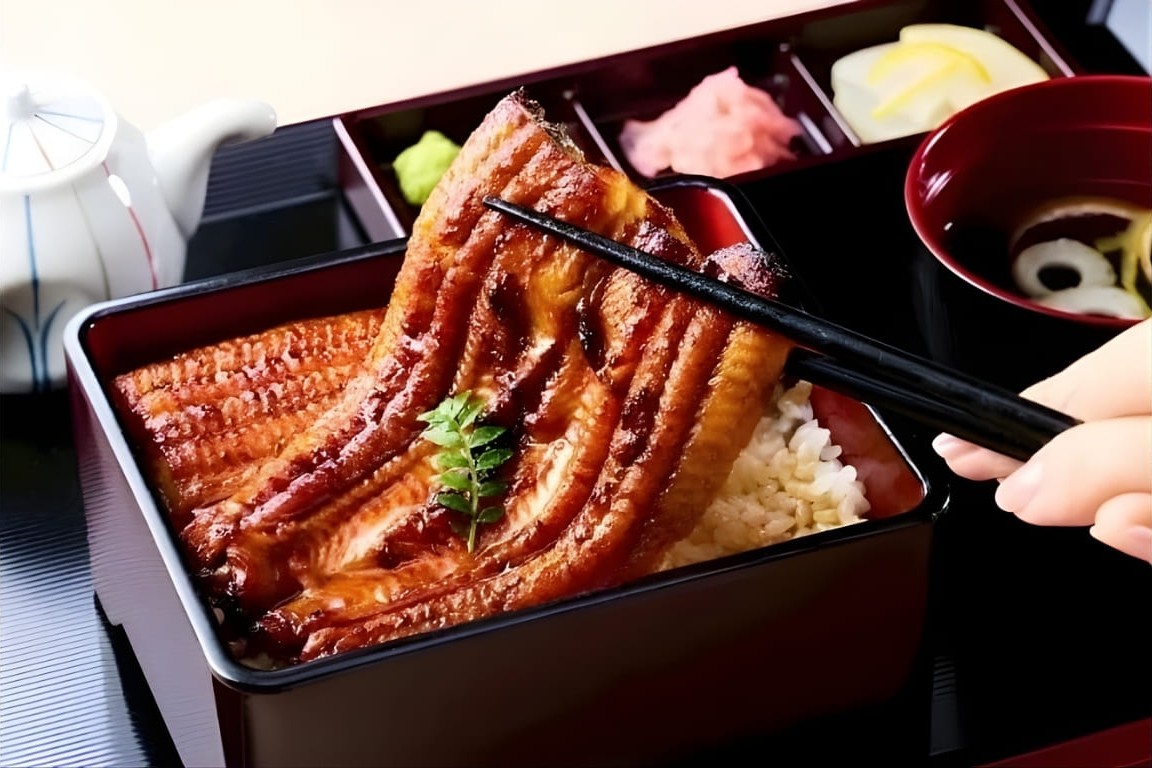 Unagi Naruse ปลาไหล ข้าวหน้าปลาไหน ร้านอาหารญี่ปุ่น อาหารญี่ปุ่น พร้อมพงษ์