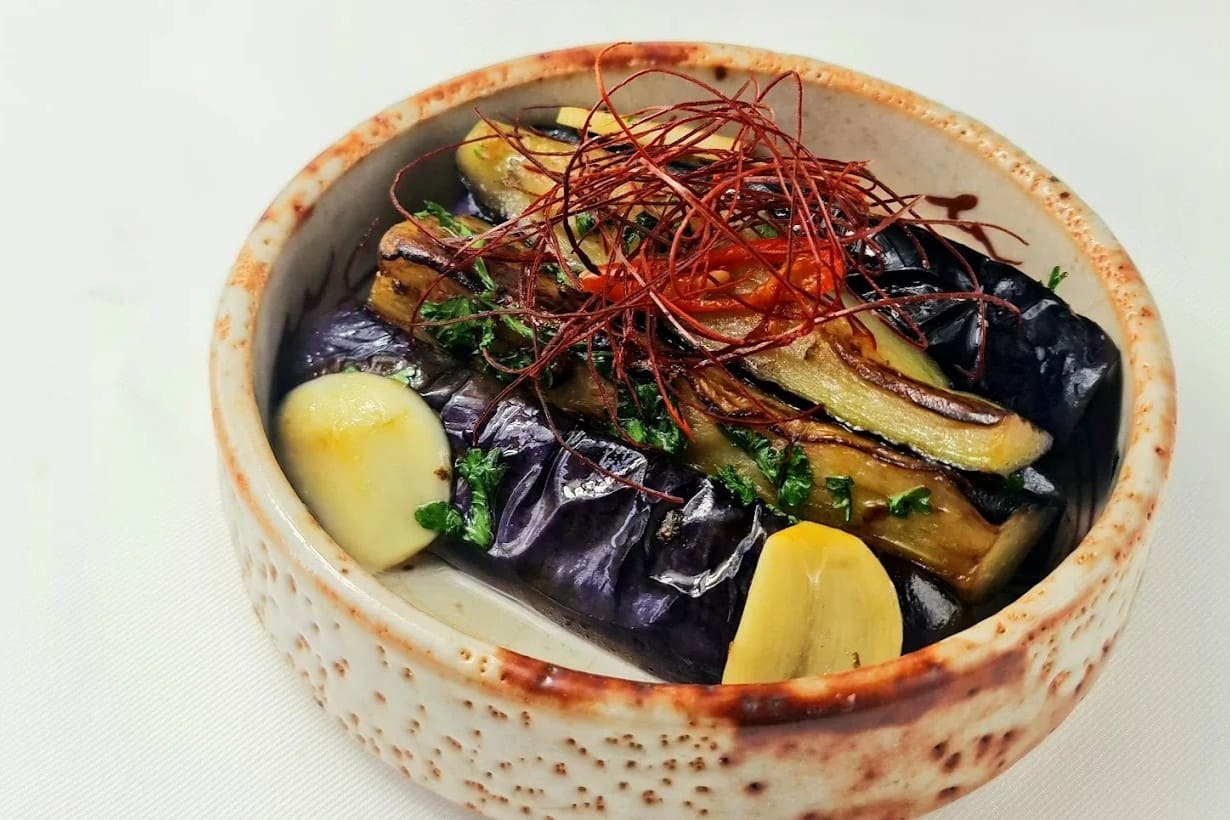 Bistro Izakaya by Yoshoku NIIGATA อาหารญี่ปุ่น อาหารตะวันตกสไตล์ญี่ปุ่น ทองหล่อ อิซากายะ