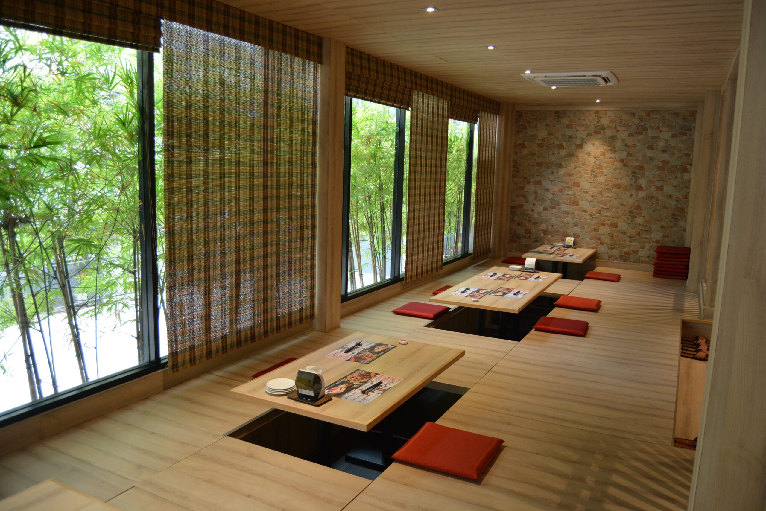 Hokkaido Sushi Izakaya EZOYA พร้อมพงษ์ phromphong