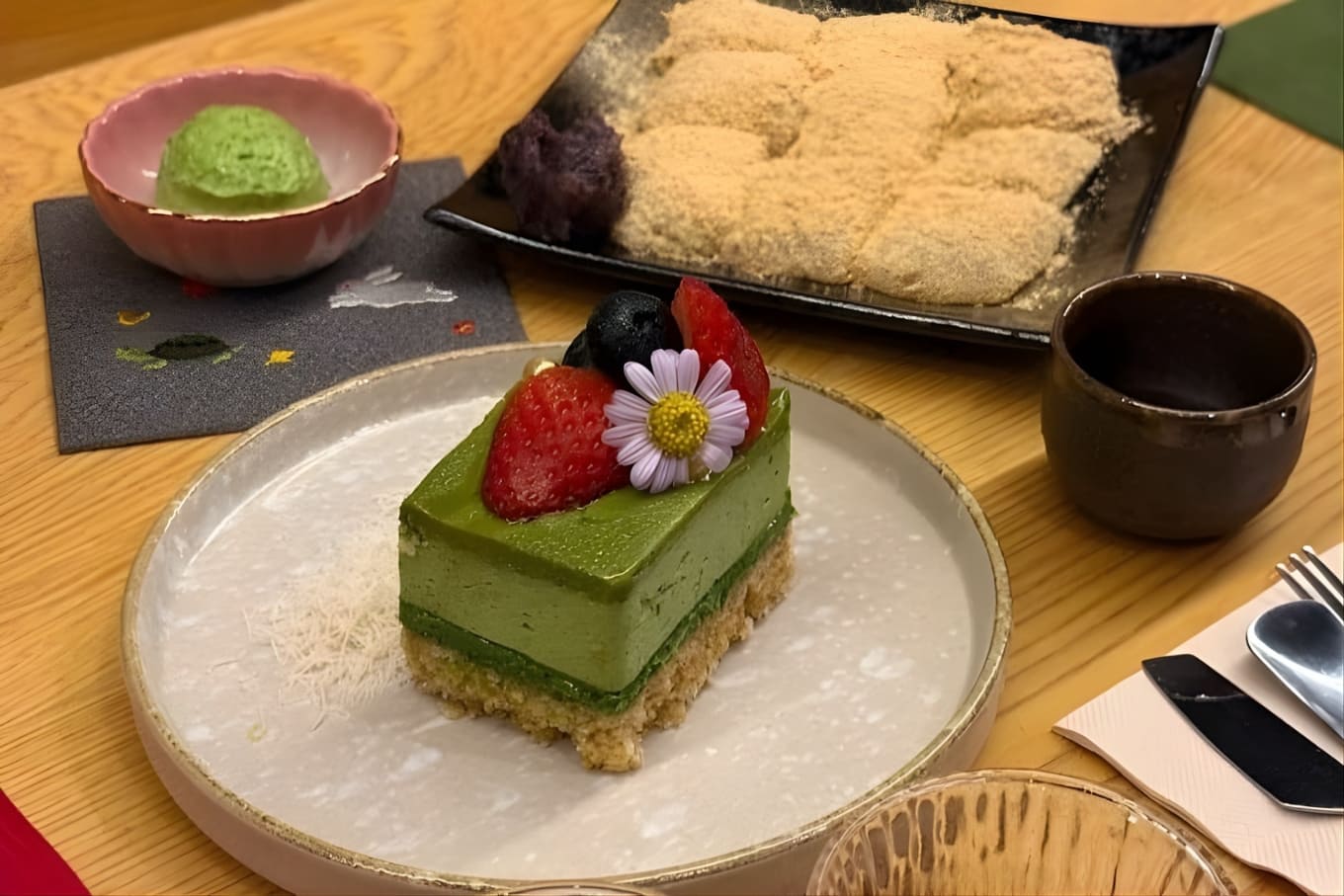 NOAN Japanese Matcha & Dining โนอัน คาเฟ่ ร้านน้ำชา เอกมัย มัทฉะ อาหารญี่ปุ่น