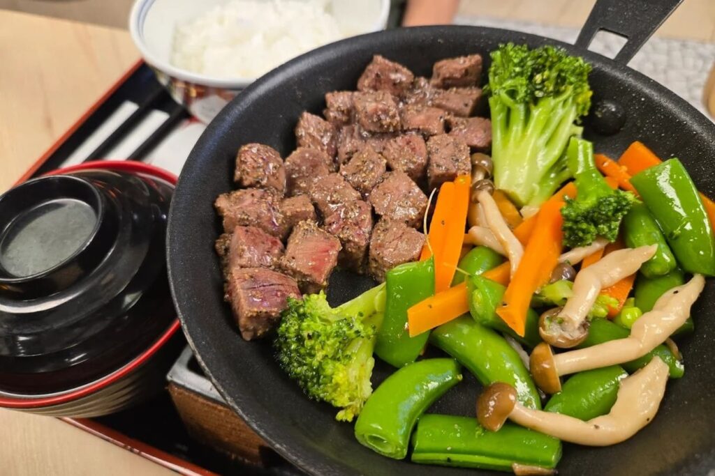 9. Yoshinoya - 10 ร้านอาหารญี่ปุ่นในเซ็นทรัล ศาลายา (Central Salaya) ลิสต์พิกัดรสเด็ด ครบจบทุกไลน์ความอร่อย