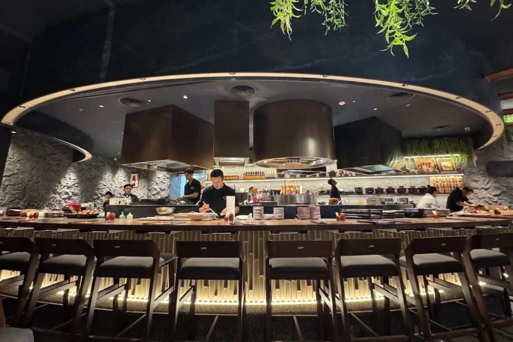 1. Robata Kitaro Sushi Kaguya Siam Paragon - 10 ร้านอาหารญี่ปุ่นสุดฮิต อัพเดทกลางปี 2026 พิกัดความอร่อยที่ต้องไปลองให้ได