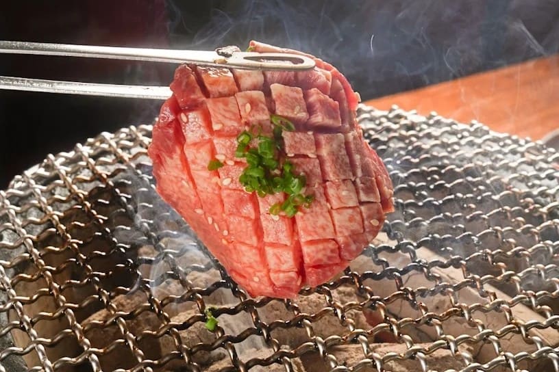1. Yakiniku Kemuri Japanese BBQ - 8 ร้านยากินิกุ (Yakiniku) แถวย่านนานา ลิ้มรสเนื้อวากิวพรีเมียมส่งตรงจากญี่ปุ่น