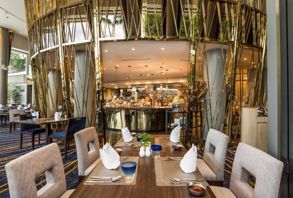 10. River Barge Restaurant - 10 ห้องอาหารในโรงแรมวิวแม่น้ำเจ้าพระยา ฉลองวันพิเศษในบรรยากาศโรแมนติก