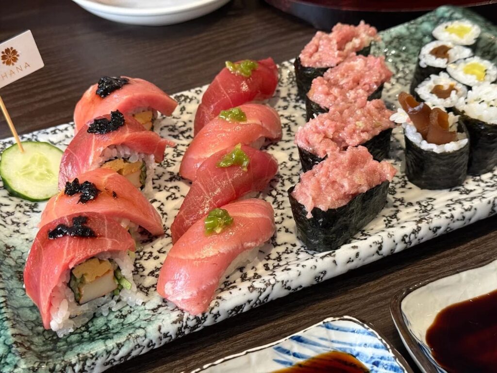 13. Sushi Hana - 15 ร้านอาหารญี่ปุ่นย่านบางนา (Bang Na) ลิสต์เด็ดอร่อยจริง สายกินปักหมุดด่วน