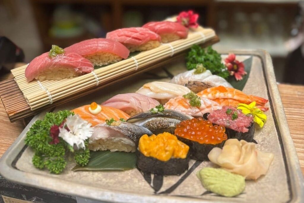 2. Sanriku Sushi Kyodoizakaya - 8 ร้านซูชิ (Sushi) แถวนานา อร่อยสดใหม่ วัตถุดิบส่งตรงจากญี่ปุ่น