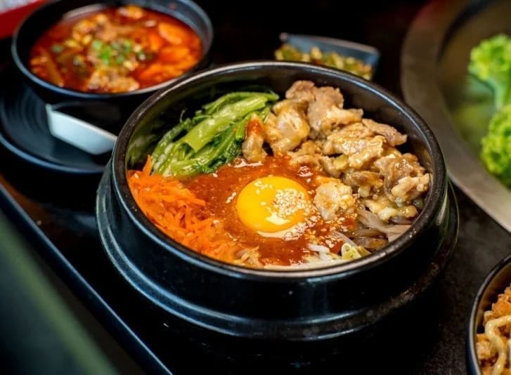 2. Tohkai Yakiniku - 8 ร้านยากินิกุ (Yakiniku) แถวย่านนานา ลิ้มรสเนื้อวากิวพรีเมียมส่งตรงจากญี่ปุ่น