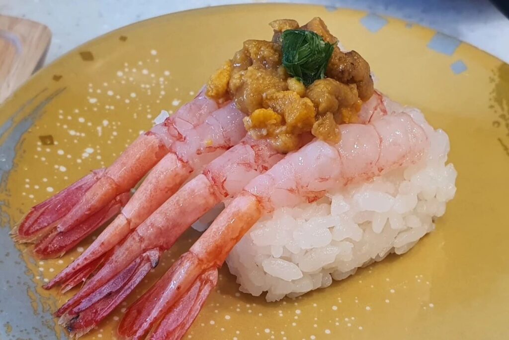 5. SUSHi Plus - 8 ร้านซูชิ (Sushi) แถวนานา อร่อยสดใหม่ วัตถุดิบส่งตรงจากญี่ปุ่น