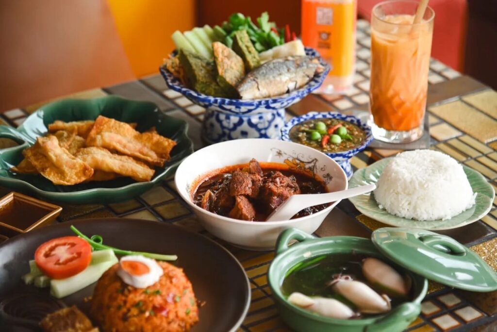 6. Supanniga Eating Room Tha Tien - 10 ห้องอาหารในโรงแรมวิวแม่น้ำเจ้าพระยา ฉลองวันพิเศษในบรรยากาศโรแมนติก