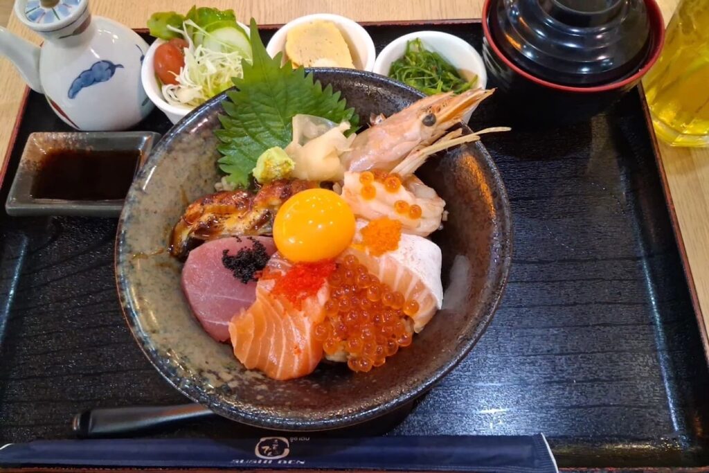 6. Sushi Den - 8 ร้านซูชิ (Sushi) แถวนานา อร่อยสดใหม่ วัตถุดิบส่งตรงจากญี่ปุ่น