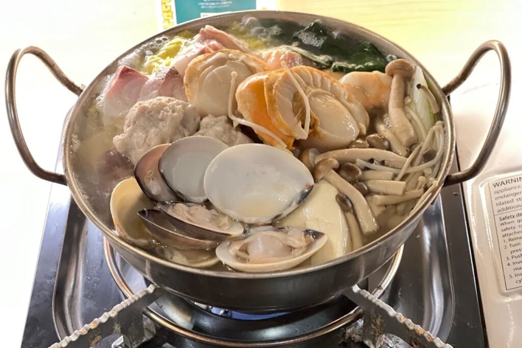 7. Sushi Kiraku - 8 ร้านซูชิ (Sushi) แถวนานา อร่อยสดใหม่ วัตถุดิบส่งตรงจากญี่ปุ่น