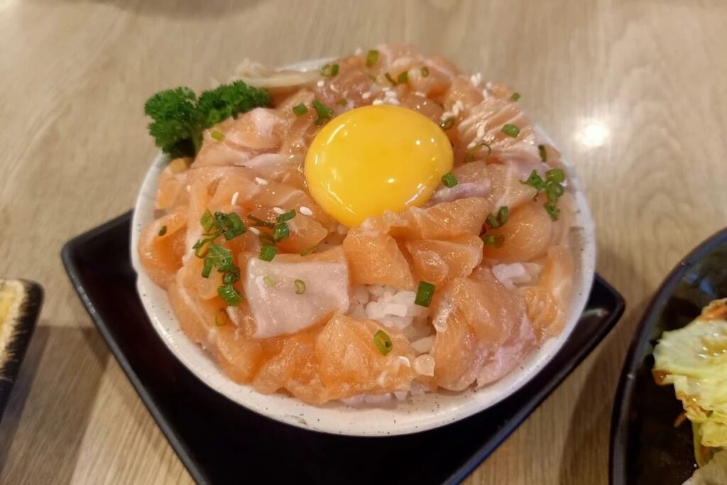 9. DON - 9 ร้านอาหารญี่ปุ่นในสยามเซ็นเตอร์ (Siam Center) พิกัดเด็ดสายกินต้องแวะเช็กอิน