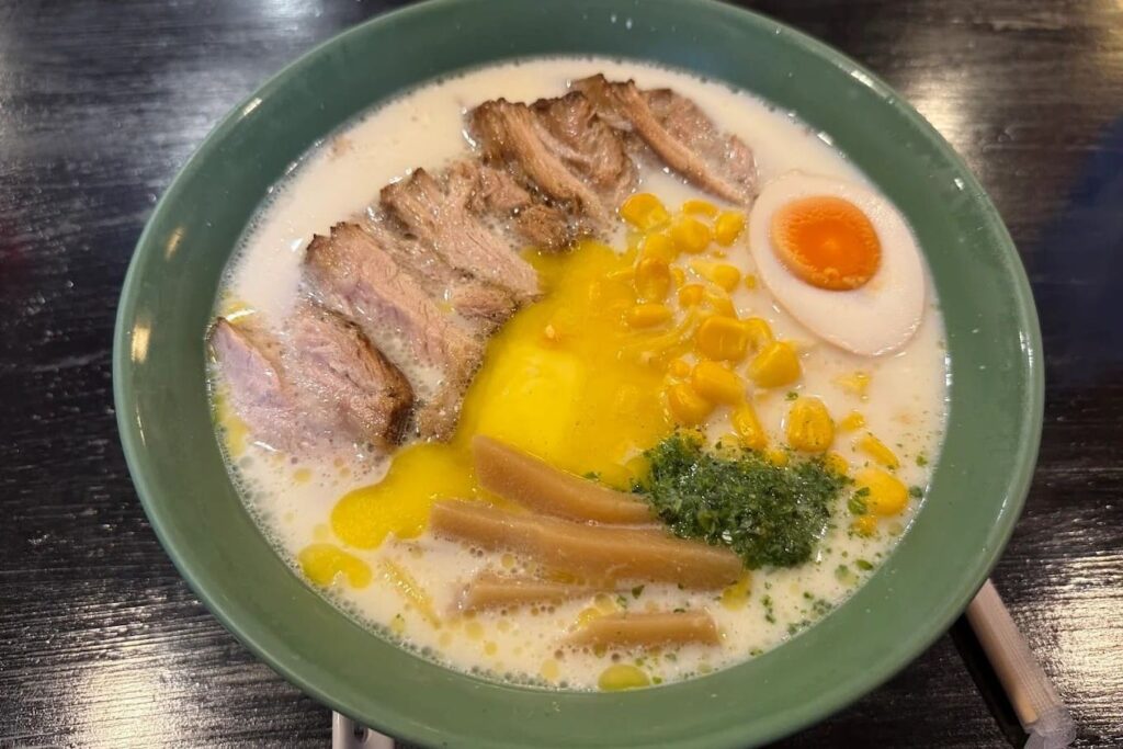 1. Mokkori Silom - 10 ร้านราเมง (Ramen) ย่านสีลม อร่อยเด็ดจนต้องซดหมดชาม