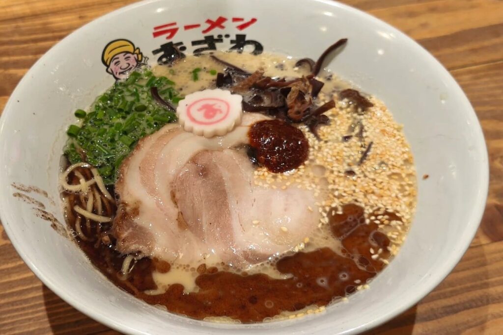 1. OZAWA RAMEN Saint Louis - 9 ราเมง (Ramen) สาทร ซดซุปร้อนๆ เส้นสดนุ่มฟิน สายกินห้ามพลาด