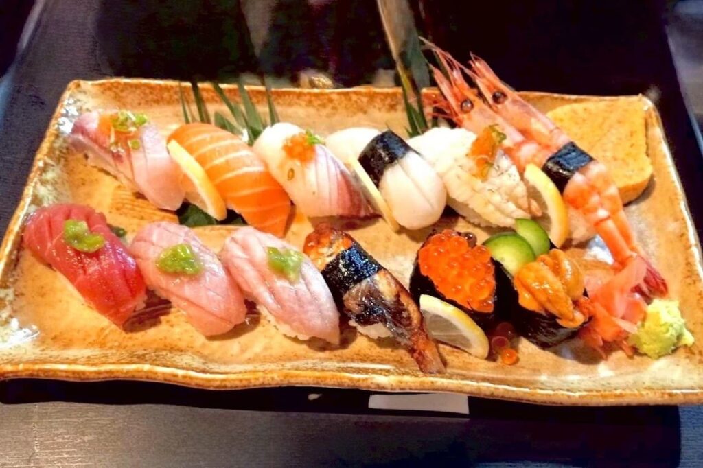 1. Shakariki 432 The Street Ratchada - 9 ร้านเมนูซูชิ (Sushi) ย่านรัชดา สด อร่อย คุ้มราคา สายอาหารญี่ปุ่นต้องปักหมุด