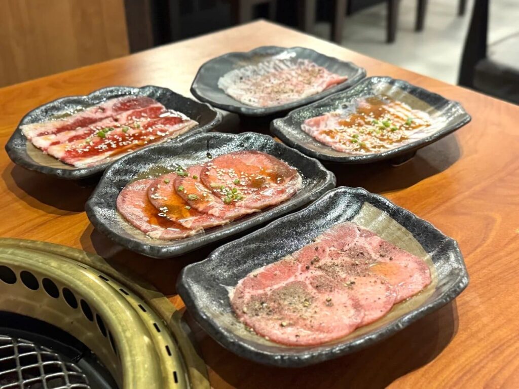 1. WaQ Yakiniku Esplanade Ratchada - 7 ร้านยากินิกุ (Yakiniku) ย่านรัชดา-รามอินทรา สายปิ้งย่างเนื้อพรีเมียมต้องปักหมุด