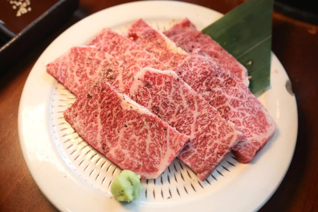 1. Yakiniku Oniku to Gohan Sathon Branch - 10 ร้านยากินิกุ (Yakiniku) ย่านสาทร รวมพิกัดเนื้อย่างสุดพรีเมียม สายเนื้อตัวจ