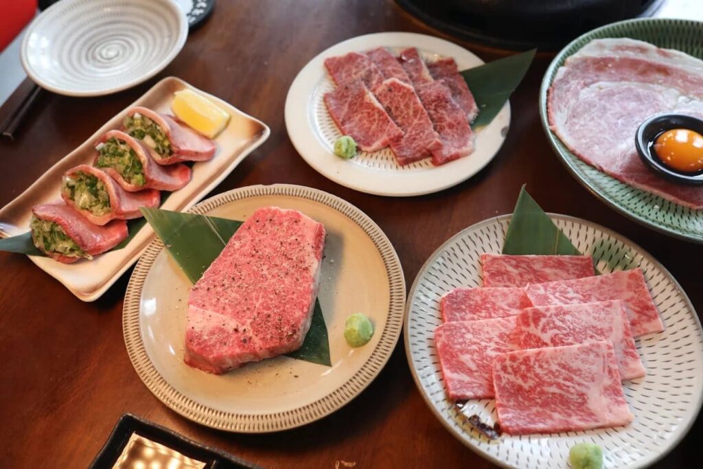 1. Yakiniku Oniku to Gohan Sathon Branch - 10 ร้านยากินิกุ (Yakiniku) ย่านสาทร รวมพิกัดเนื้อย่างสุดพรีเมียม สายเนื้อตัวจ