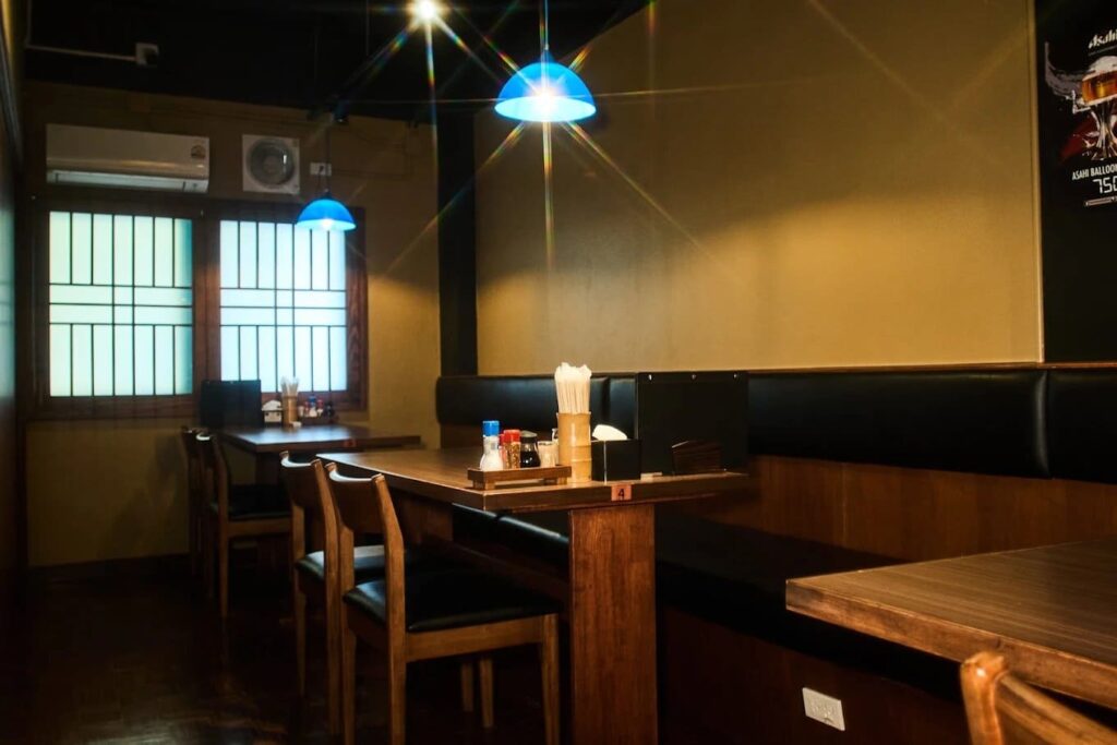 1. Yakitori Ban Ban Ekkamai - 10 ร้านอิซากายะ (Izakaya) เอกมัย บรรยากาศสุดชิล นั่งดื่มฟิน กินเพลินหลังเลิกงาน