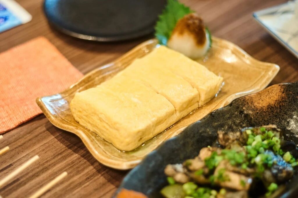 1. Yakitori Ban Ban Ekkamai - 10 ร้านอิซากายะ (Izakaya) เอกมัย บรรยากาศสุดชิล นั่งดื่มฟิน กินเพลินหลังเลิกงาน