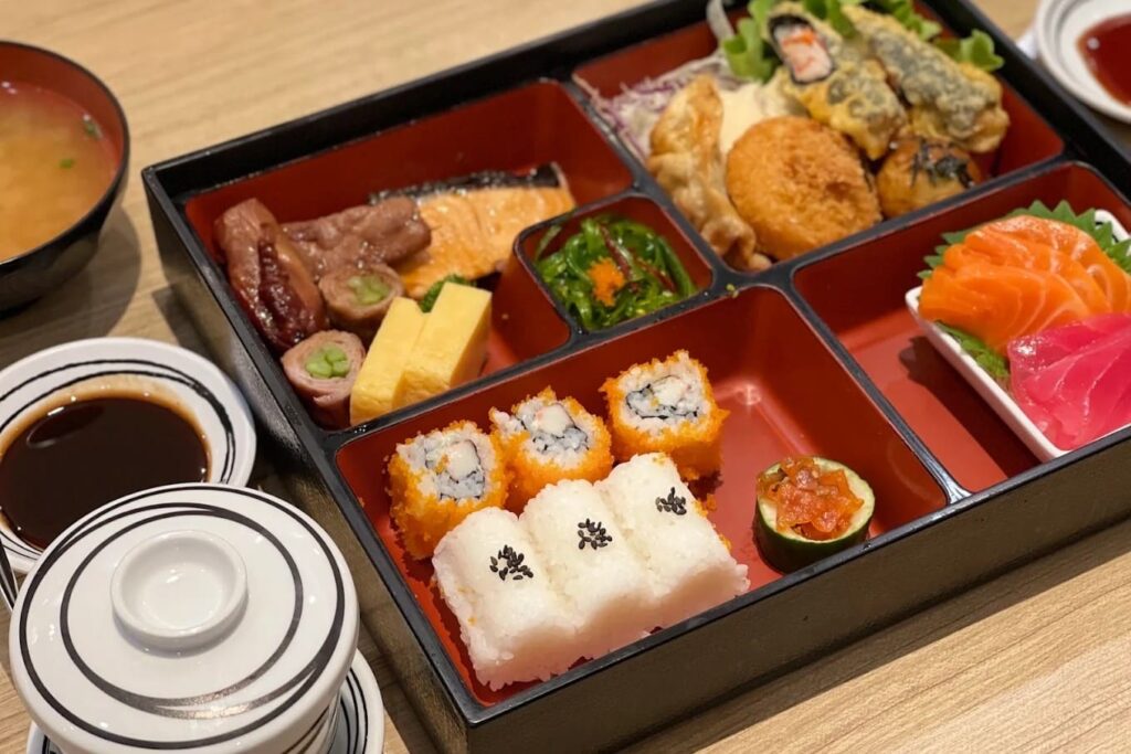 10. Fuji Restaurant - 15 ร้านอาหารญี่ปุ่น เดอะมอลล์ งามวงศ์วาน (The Mall Lifestore Ngamwongwan) มื้อด่วนหรือมื้อใหญ่กับค