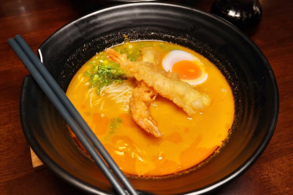 10. KARAWA RAMEN - 10 ราเมง (Ramen) รัชดา ตามพิกัดร้านอร่อยได้ตั้งแต่มื้อเที่ยงยันดึก