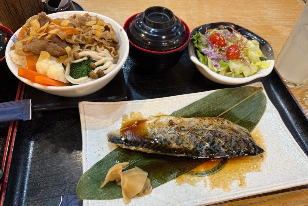 10. Sushi Den - 10 ร้านซูชิ (Sushi) ย่านอโศก สดฟินเหมือนบินไปกินที่เจแปน