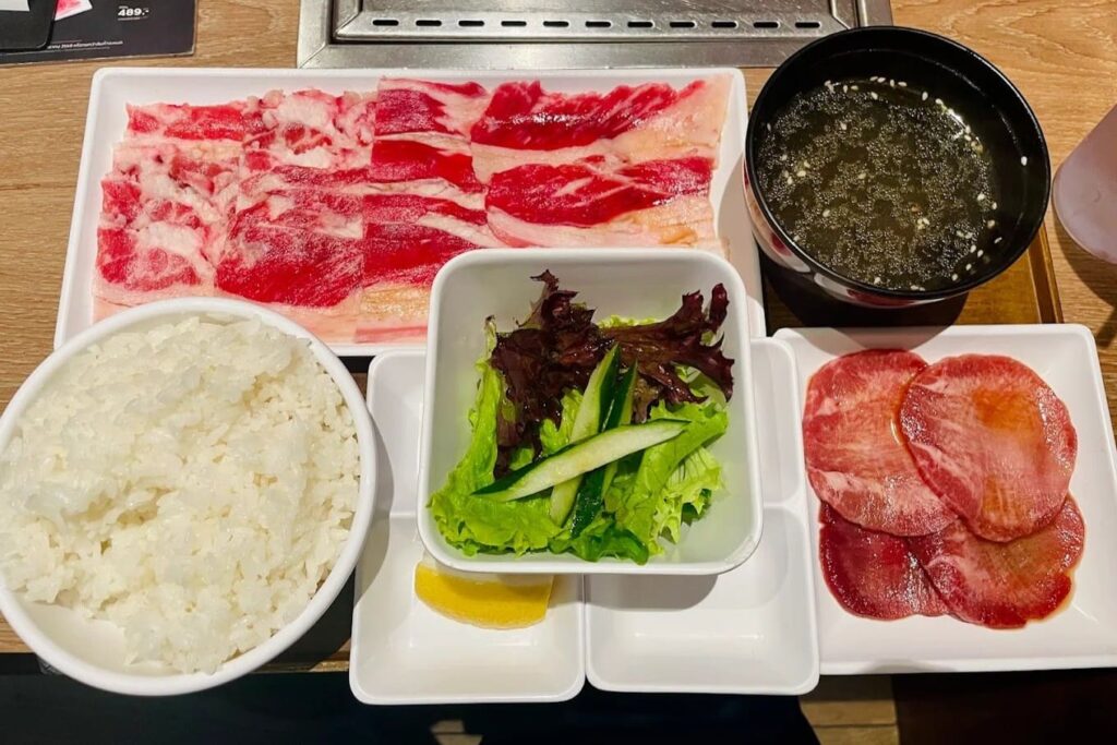 10. Yakiniku Like - 10 ร้านยากินิกุ (Yakiniku) ย่านสาทร รวมพิกัดเนื้อย่างสุดพรีเมียม สายเนื้อตัวจริงต้องมาโดน