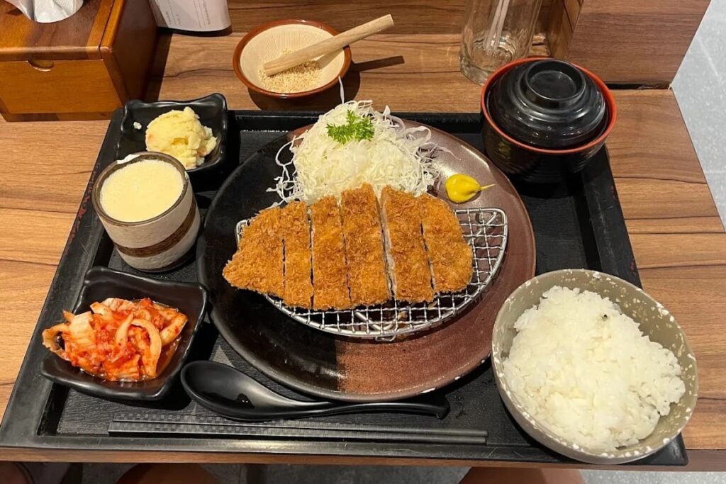 11. Aso Tonkatsu - 15 ร้านอาหารญี่ปุ่น เดอะมอลล์ งามวงศ์วาน (The Mall Lifestore Ngamwongwan) มื้อด่วนหรือมื้อใหญ่กับครอบ