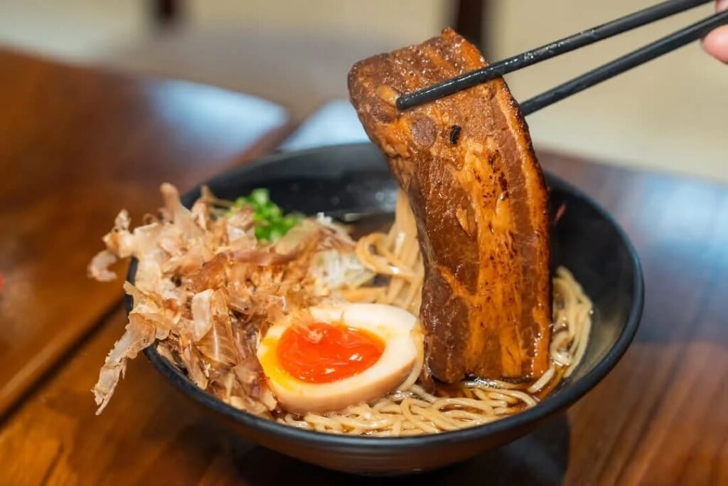 15. Ramenga Gold - 15 ร้านอาหารญี่ปุ่น เดอะมอลล์ งามวงศ์วาน (The Mall Lifestore Ngamwongwan) มื้อด่วนหรือมื้อใหญ่กับครอบ