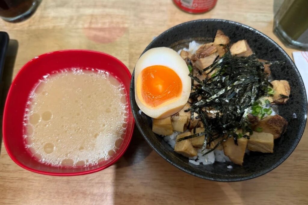 2. A RAMEN Silom - 10 ร้านราเมง (Ramen) ย่านสีลม อร่อยเด็ดจนต้องซดหมดชาม