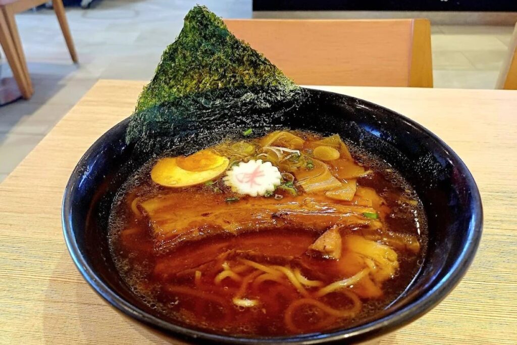 5. Oishi Ramen & Kakashi The Street Ratchada - 10 ราเมง (Ramen) รัชดา ตามพิกัดร้านอร่อยได้ตั้งแต่มื้อเที่ยงยันดึก