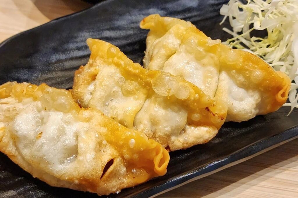 5. Oishi Ramen & Kakashi The Street Ratchada - 10 ราเมง (Ramen) รัชดา ตามพิกัดร้านอร่อยได้ตั้งแต่มื้อเที่ยงยันดึก