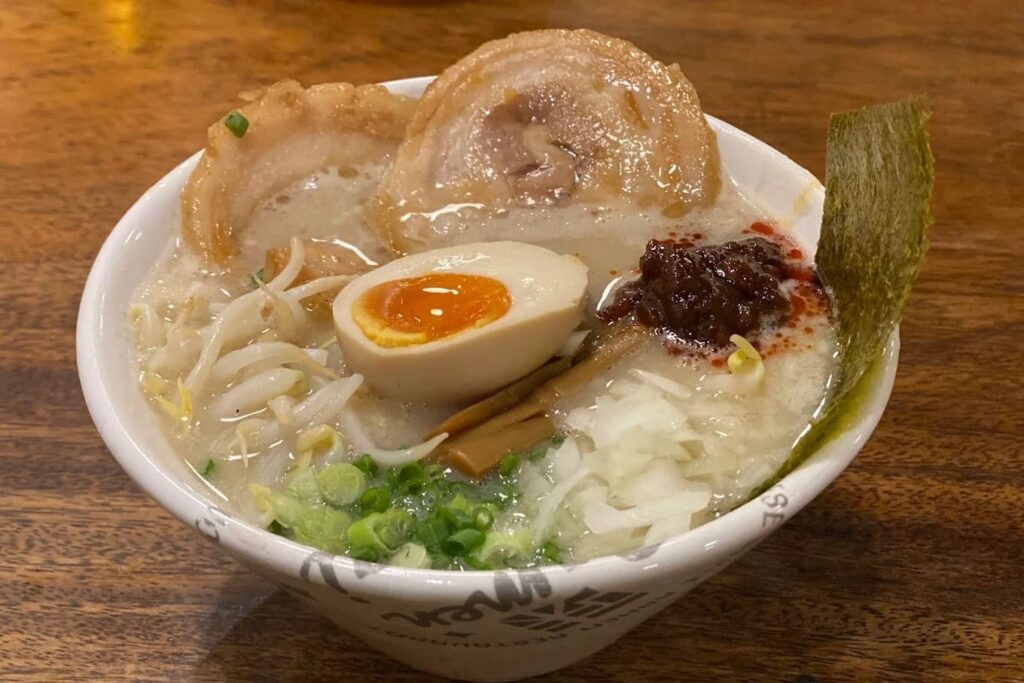 5. Ramen Ajisai Saphan Khwai - 7 ร้านราเมง (Ramen) ย่านอารีย์-สะพานควาย น้ำซุปเป็นเอกลักษณ์ อร่อยจนต้องไปซ้ำ