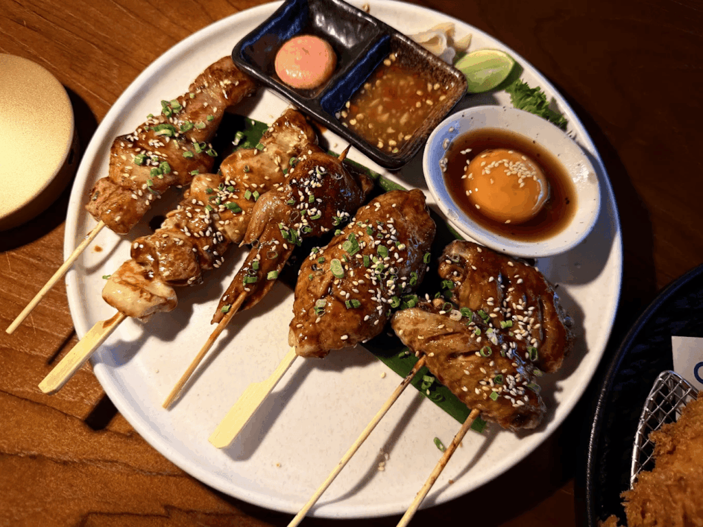 5. Shikiya Izakaya - 9 ร้านอิซากายะ (Izakaya) ย่านสาทร เช็กอินร้านนั่งชิลหลังเลิกงาน บรรยากาศดี