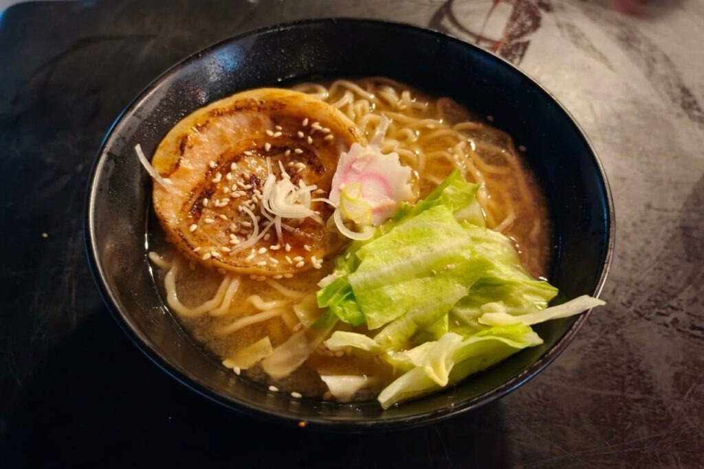 6. Ginza Ramen - 9 ราเมง (Ramen) สาทร ซดซุปร้อนๆ เส้นสดนุ่มฟิน สายกินห้ามพลาด