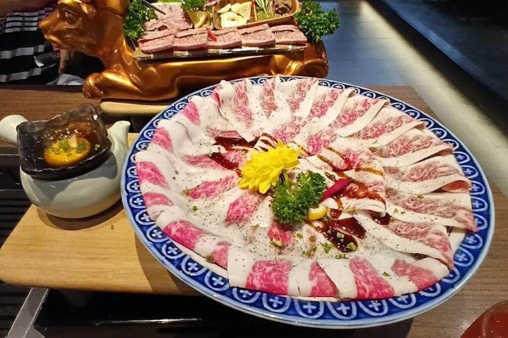 6. Halal Wagyu Yakiniku - 10 ร้านยากินิกุ (Yakiniku) แถวพระราม 9 เนื้อพรีเมียม บุฟเฟต์จัดเต็ม